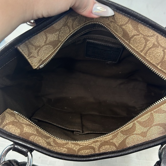 Coach K1193-F18917 Heritage Peyton Brown Tote - Picture 9 of 10